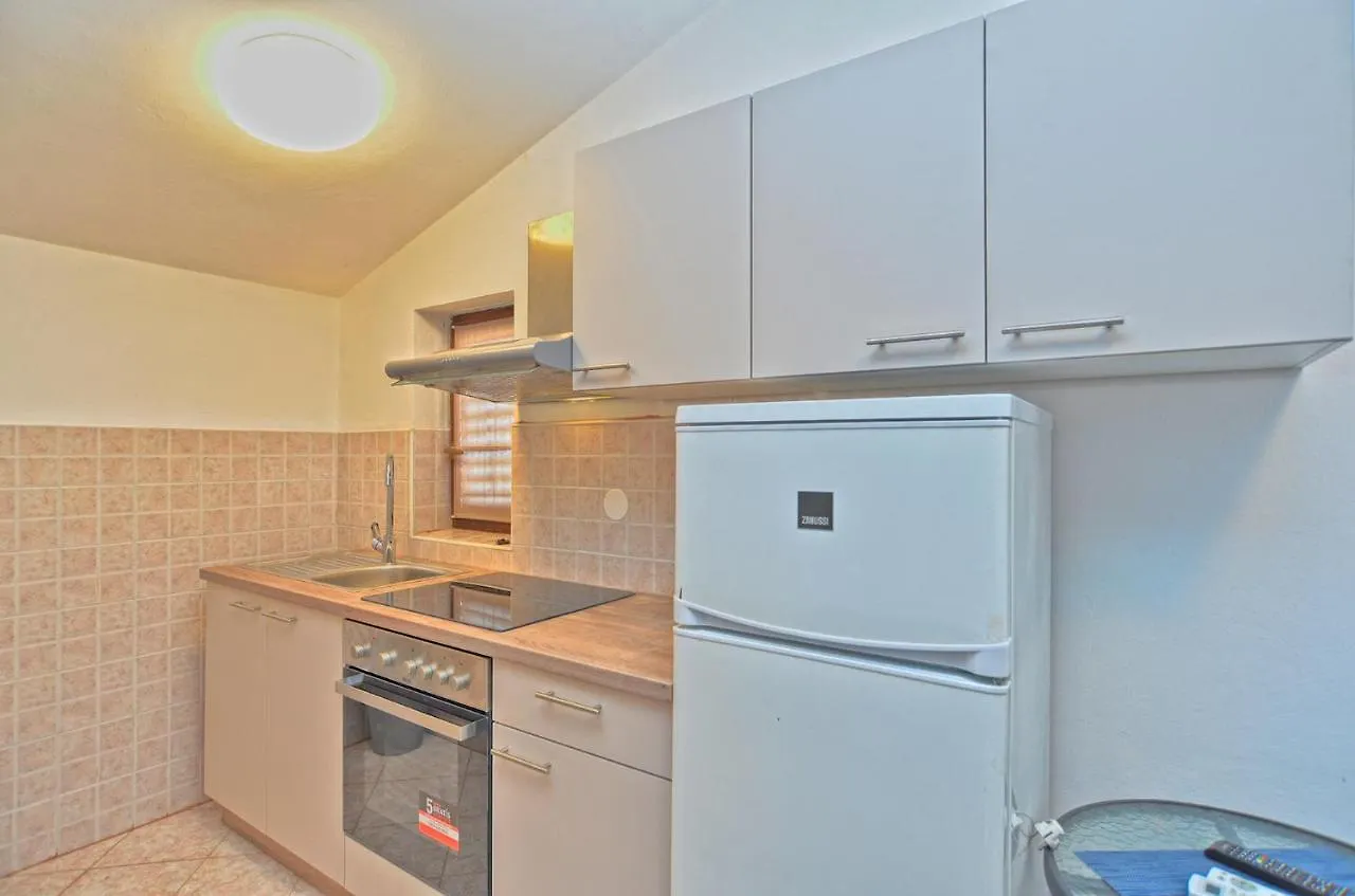Apartments With Pool 749 PUY  Pula