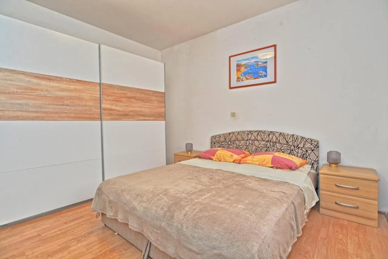 Apartments With Pool 749 PUY